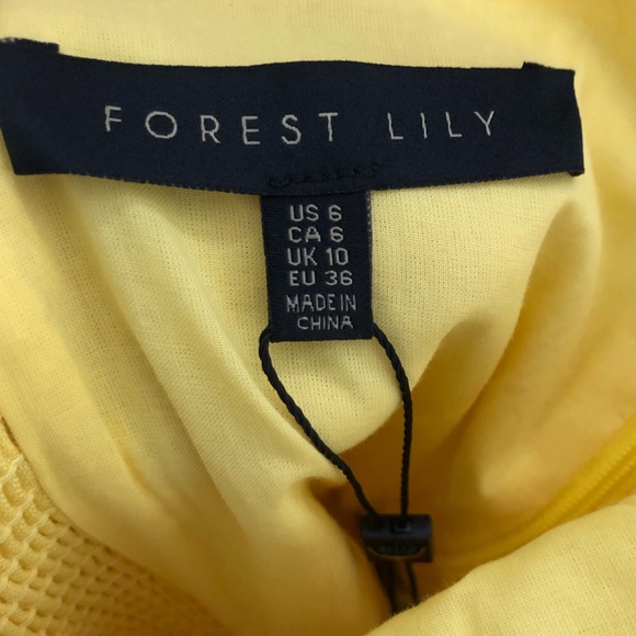 Forest Lily Classic Linen Romper - Picture 3 of 7